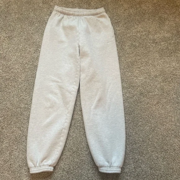 Aritzia Sweatfleece Lounge Set - Picture 4 of 8